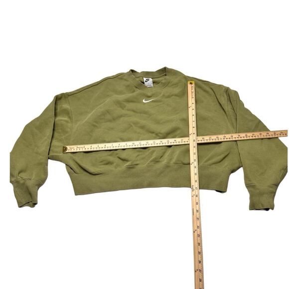 Nike Vintage Natural Green Women’s Size Medoum Oversided Sweatshirt - Picture 3 of 5